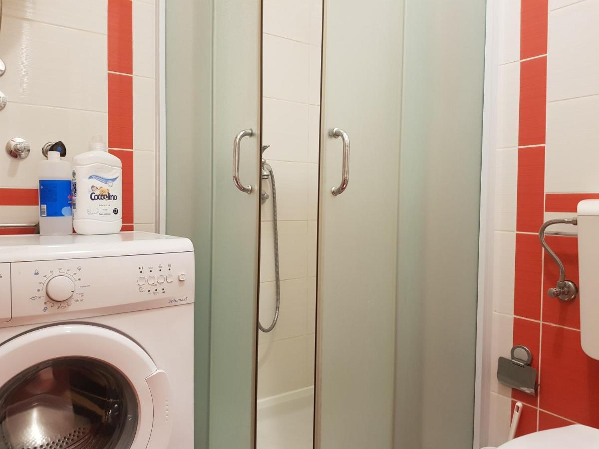 Rajiceva 5- Apartman Sa Prostranom Terasom I Garaznim Mestom 크라구예바츠 외부 사진