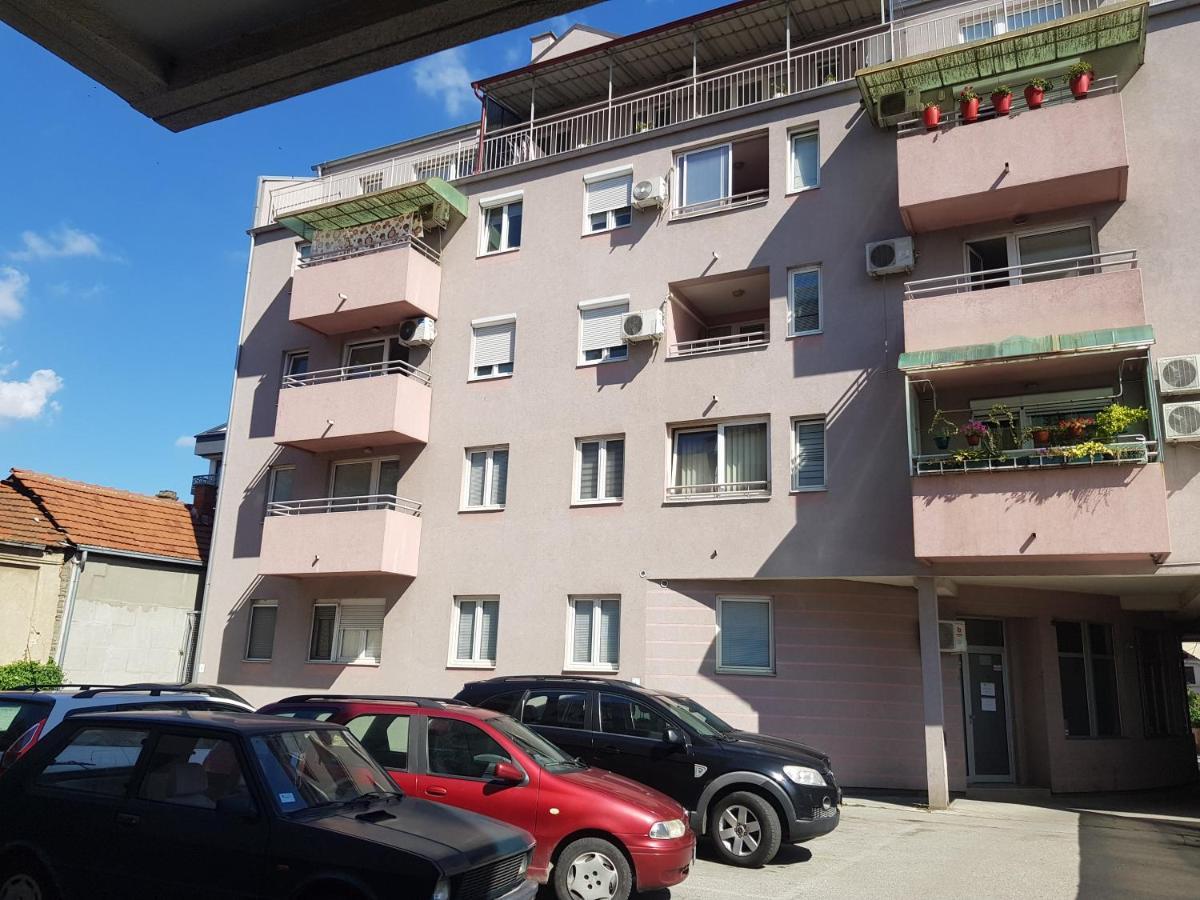 Rajiceva 5- Apartman Sa Prostranom Terasom I Garaznim Mestom 크라구예바츠 외부 사진