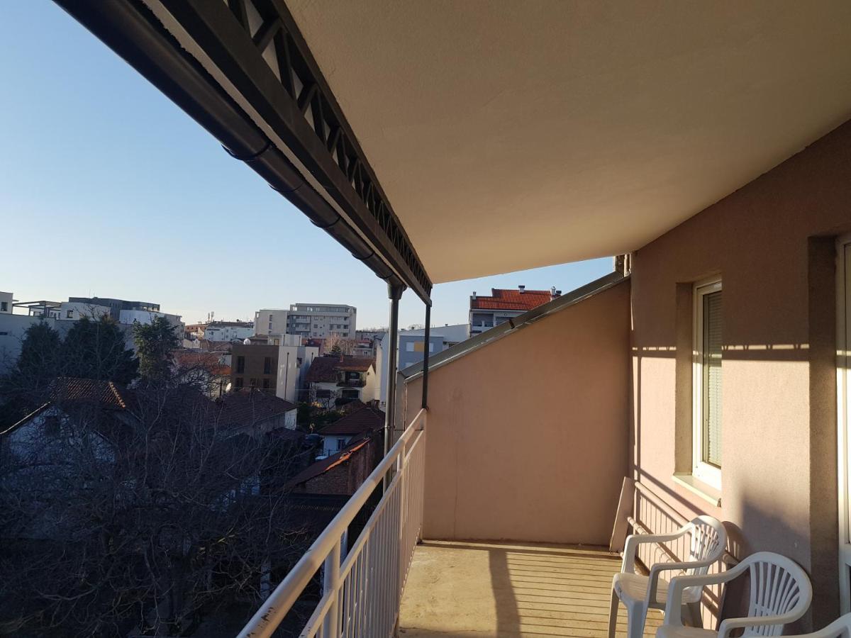 Rajiceva 5- Apartman Sa Prostranom Terasom I Garaznim Mestom 크라구예바츠 외부 사진