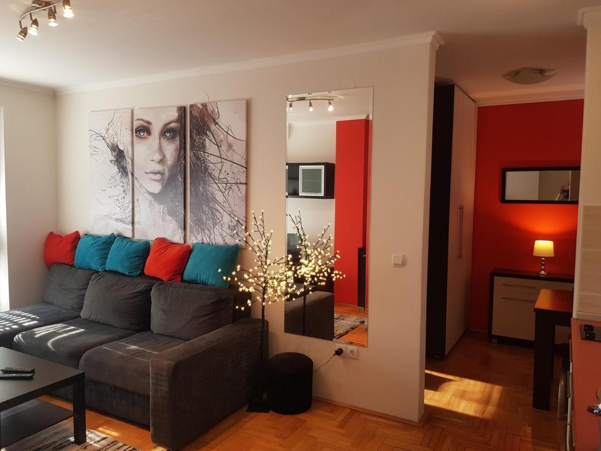 Rajiceva 5- Apartman Sa Prostranom Terasom I Garaznim Mestom 크라구예바츠 외부 사진